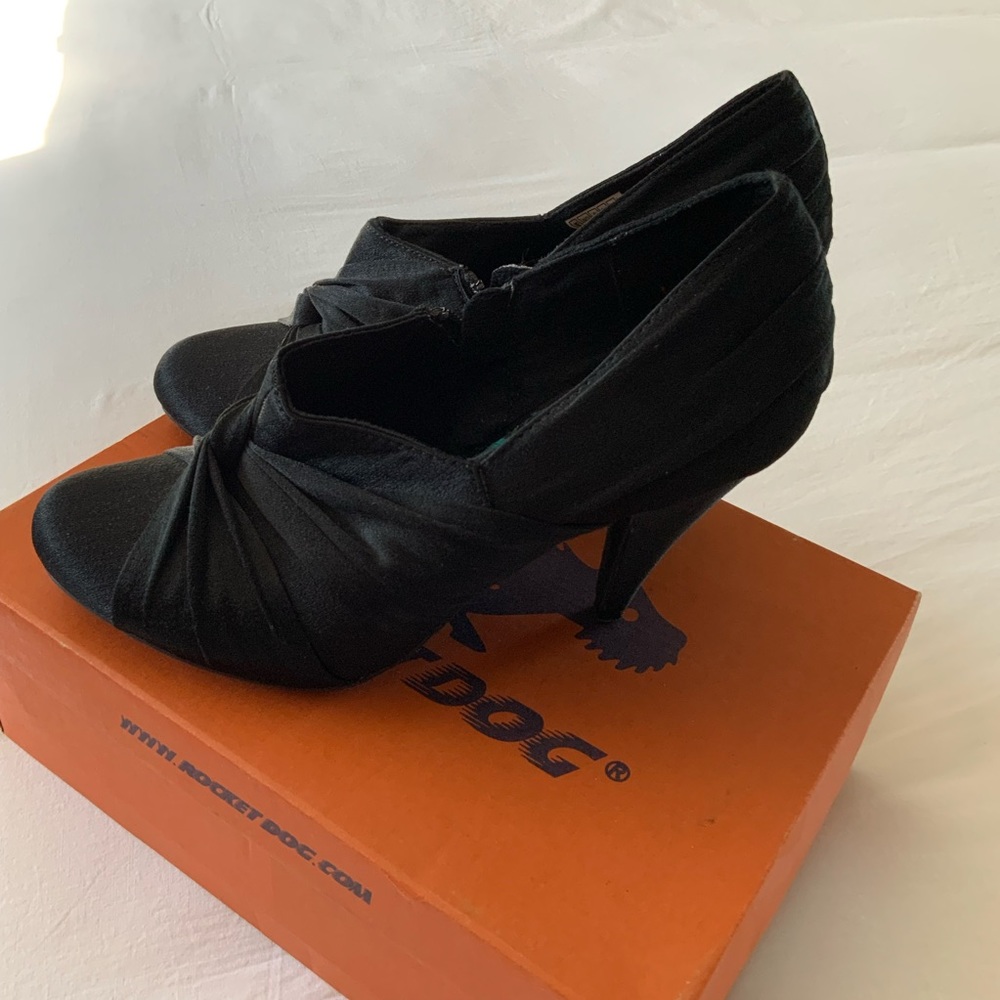 Rocket dog heels